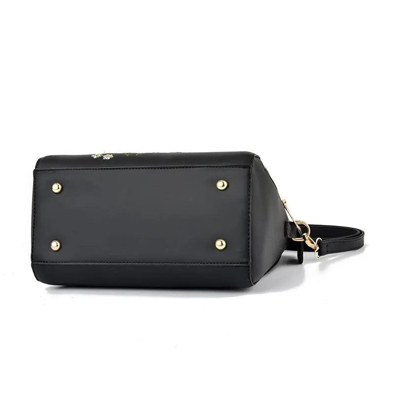 Maré Cacau™ Valentina Plus Handbag
