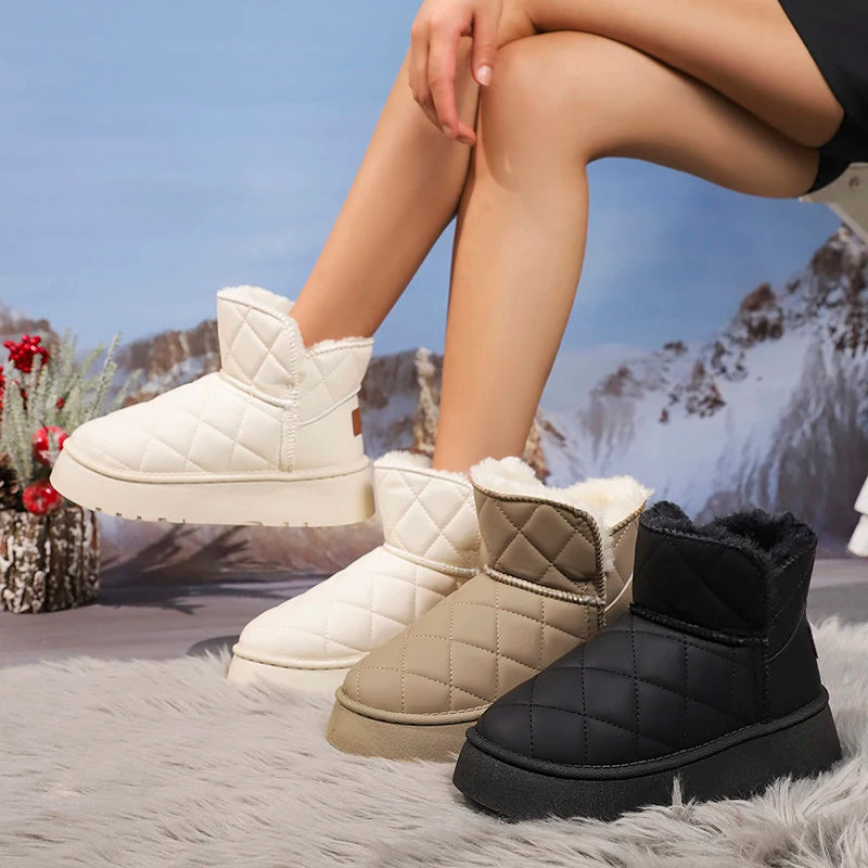 Maré Cacau™ Plush Boots